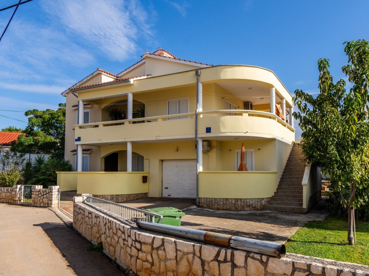 Apartment Two bedroom apartment with terrace Vir A-23588-a - Outdoor photo 2