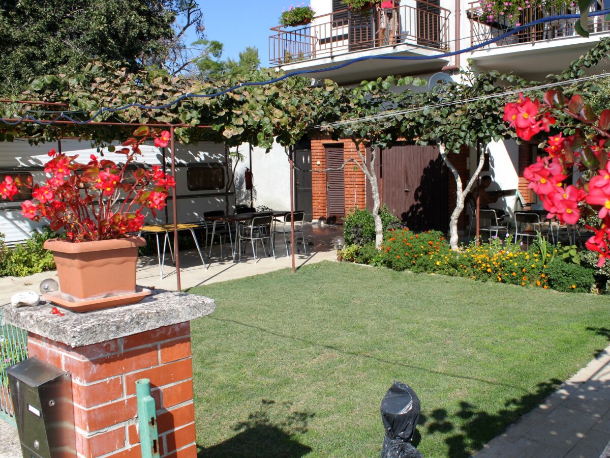 Apartment Two bedroom apartment with balcony Banjole, Pula A-3002-b - Outdoor photo 3