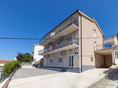 Apartment Studio flat with balcony and sea view Stanići, Omiš AS-17894-a - Outdoor photo 3