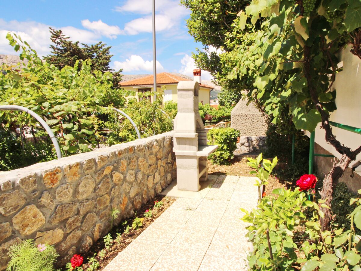 Apartment Two bedroom apartment with balcony Baška, Krk A-18861-b - Outdoor photo 3