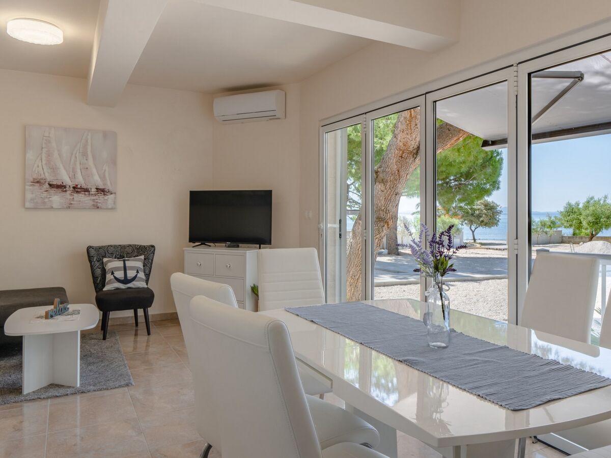 Apartment Two bedroom apartment with terrace and sea view Vir - Kozjak, Vir A-21540-d