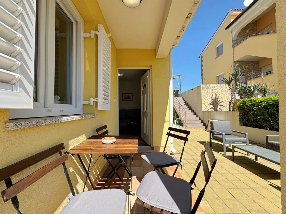 Apartment One bedroom apartment with terrace Čižići, Krk A-22046-a