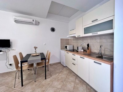 Apartment One bedroom apartment with balcony and sea view Čižići, Krk A-22046-d - Outdoor photo 18