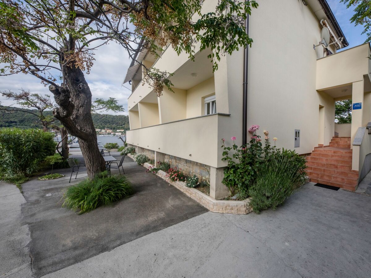 Apartment Two bedroom apartment with balcony and sea view Supetarska Draga - Donja, Rab A-11769-a - Outdoor photo 3