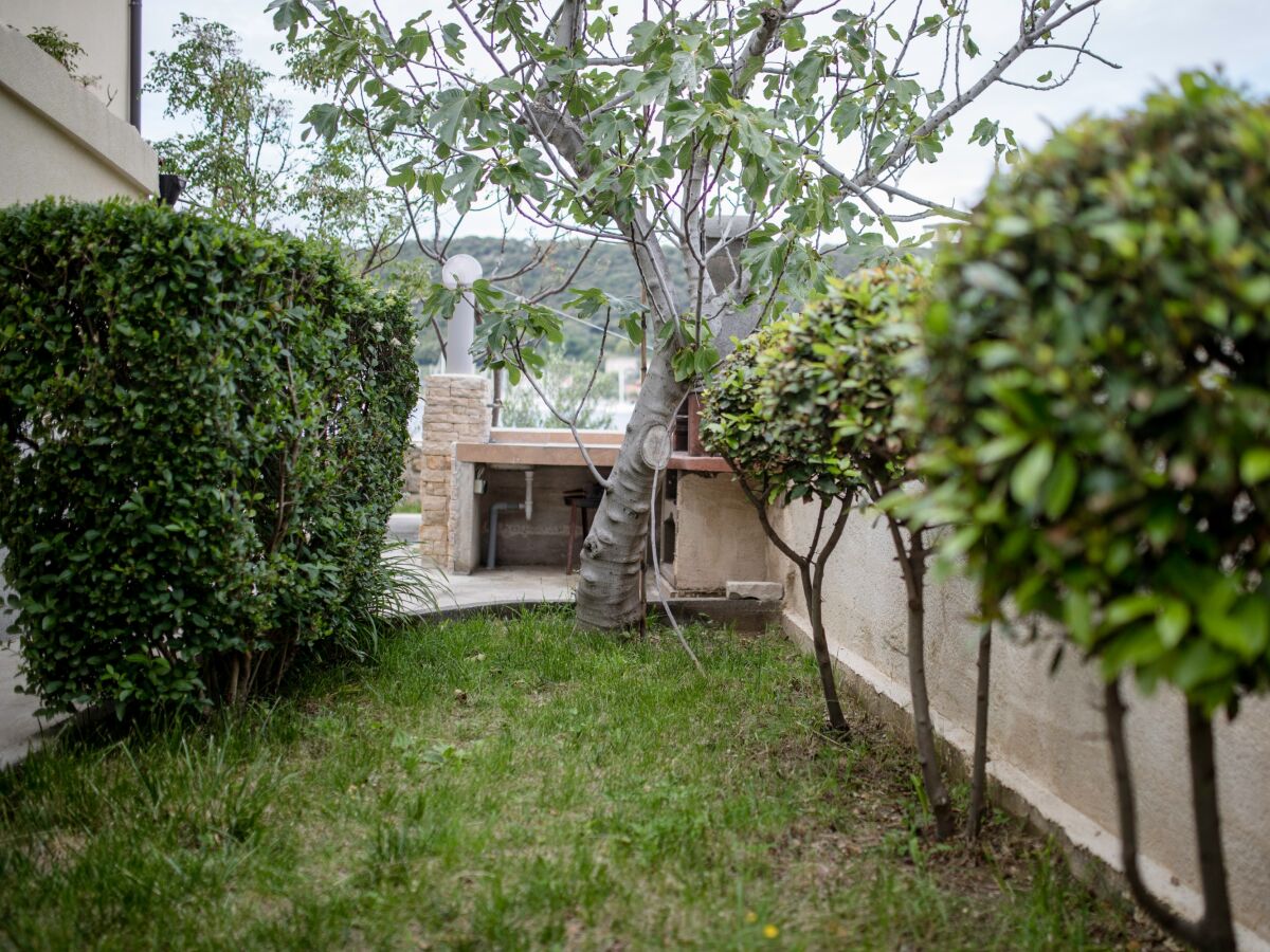Apartment One bedroom apartment with balcony and sea view Supetarska Draga - Donja, Rab A-11769-c - Outdoor photo 5