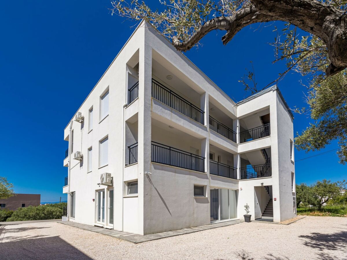 Apartment Modern apartment, 300m from the beach - Outdoor photo 2