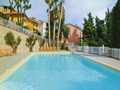 Holiday park Wohnung in Pietra Ligure - Outdoor photo 8