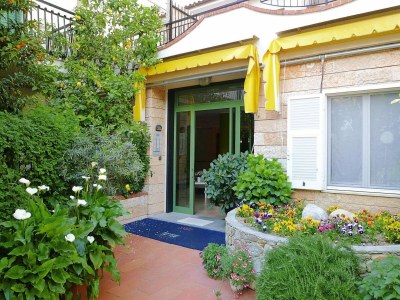 Holiday park Apartment in Pietra Ligure - Outdoor photo 8