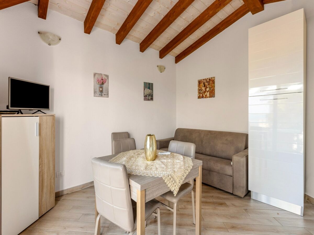 Apartment Air-conditioned penthouse with terrace and parking