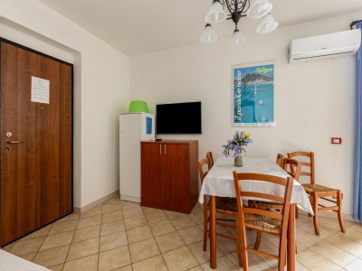 Apartment A 150 meter long mare, 2 fish - Features photo 27