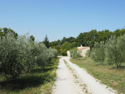 Holiday house holiday home in Puyméras with garden - Outdoor photo 3
