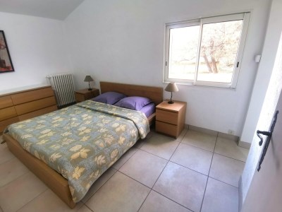 Holiday house holiday home in Puyméras with garden - Features photo 19