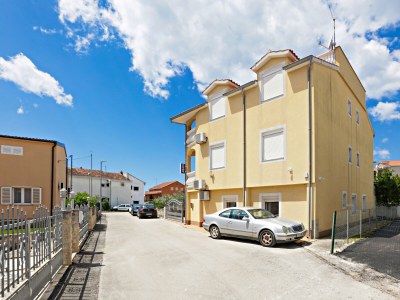 Apartment One bedroom apartment with terrace Vodice A-13973-c - Outdoor photo 7