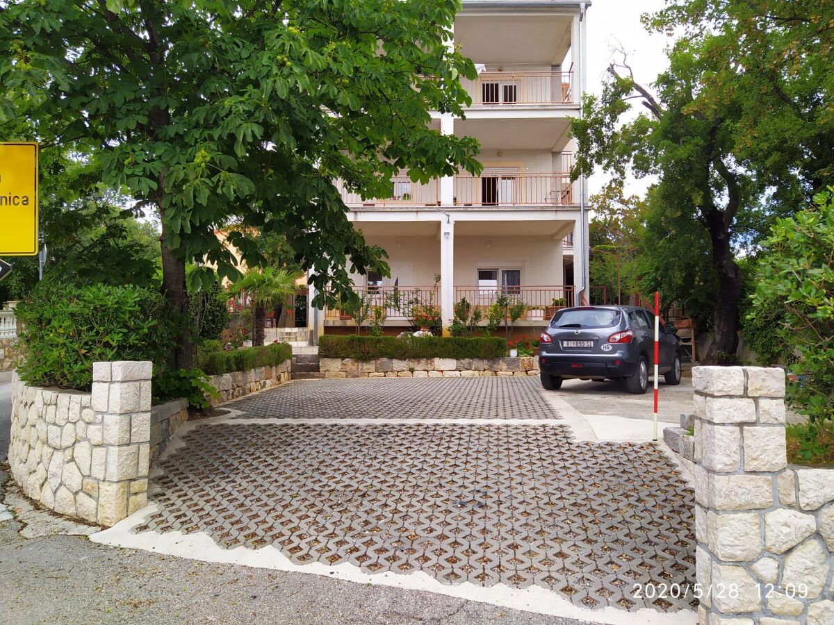 Apartment One bedroom apartment with terrace Novi Vinodolski A-19860-a - Outdoor photo 2