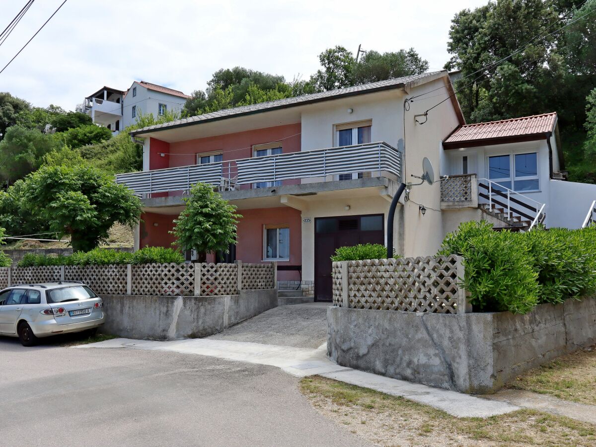 Apartment Four-bedroom apartment near beach Supetarska Draga - Donja, Rab A-5042-a