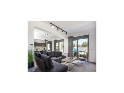 Villa Luxurious Villa with private pool. - Features photo 32