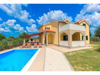 Holiday house Four Bedroom Villa with the pool in Ključ - Holiday house
