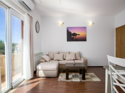 Holiday house Heated Pool Villa near Sibenik - Features photo 37