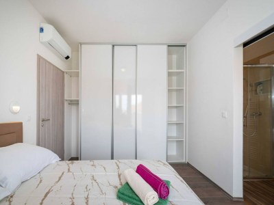Apartment Villa by Bacina Lakes for 25 Guests - Features photo 3