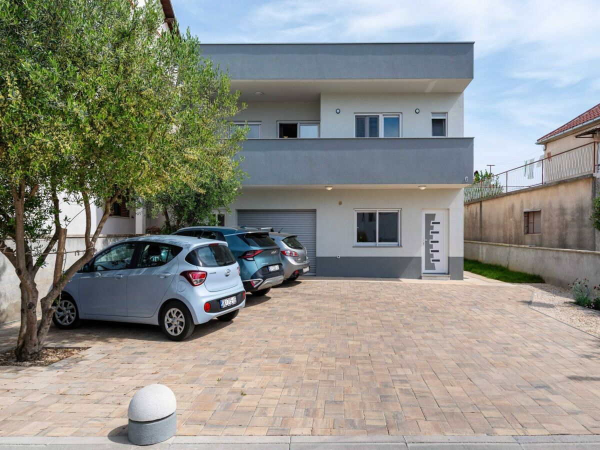 Apartment Helles Apt in der Nähe des Strandes von Zadar