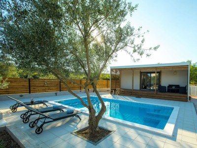 Holiday house Charming Holiday Home near Zadar - Outdoor photo 16
