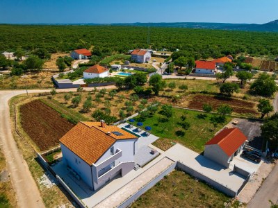 Holiday house Villa with Pool and Sauna in Galovac - Environment photo 68