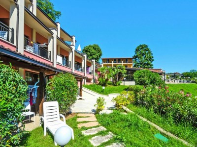 Holiday park Apartment in Manerba with barbecue - Outdoor photo 3