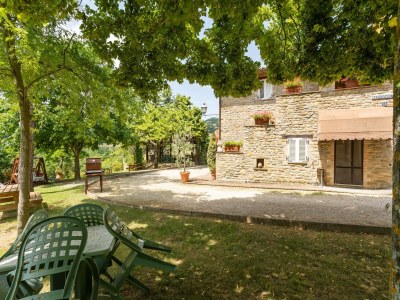 Villa Majestic Villa Retreat in Valfabbrica - Villa