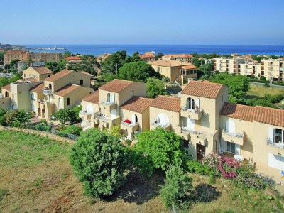 Holiday park Apartment near Sandy Beaches - Environment photo 11