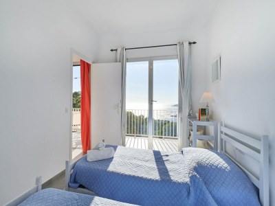 Apartment Beautiful apartment in Costa Brava - Features photo 9