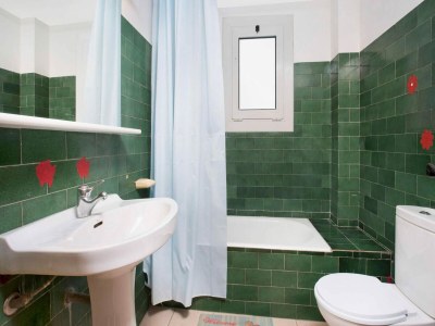 Apartment Apartment in Pals near Peaceful Beach - Features photo 8