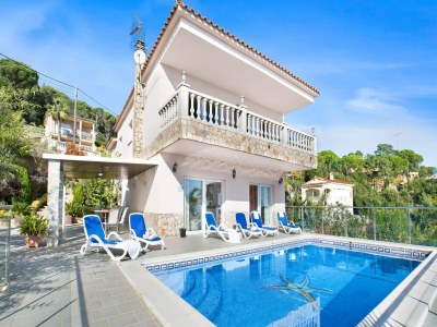 Villa Villa in Costa Brava with Sea View & Pool in Lloret de Mar - Villa
