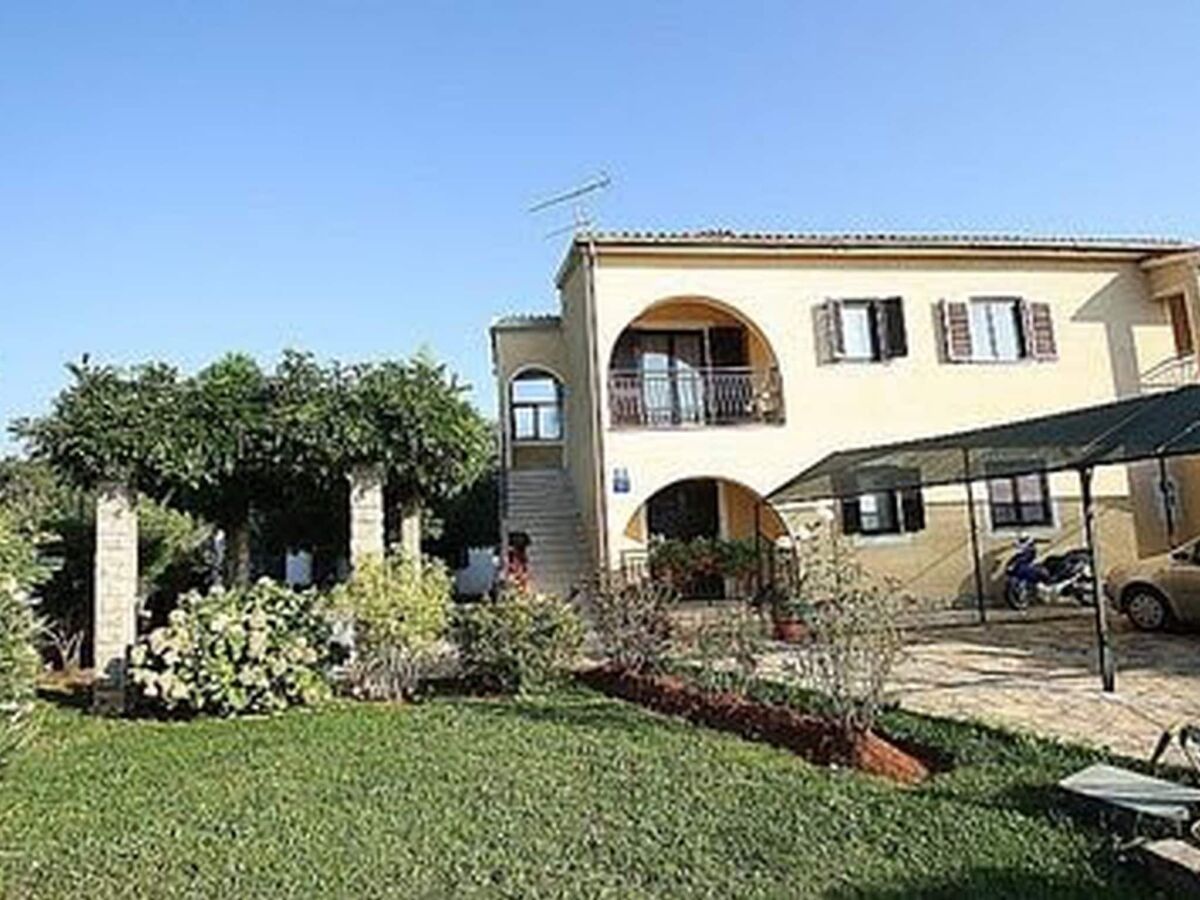 Apartment Graceful apartment with barbecue area - Outdoor photo 4