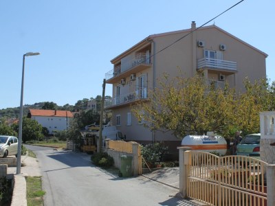 Apartment One bedroom apartment near beach Tkon, Pašman A-8377-a - Outdoor photo 3