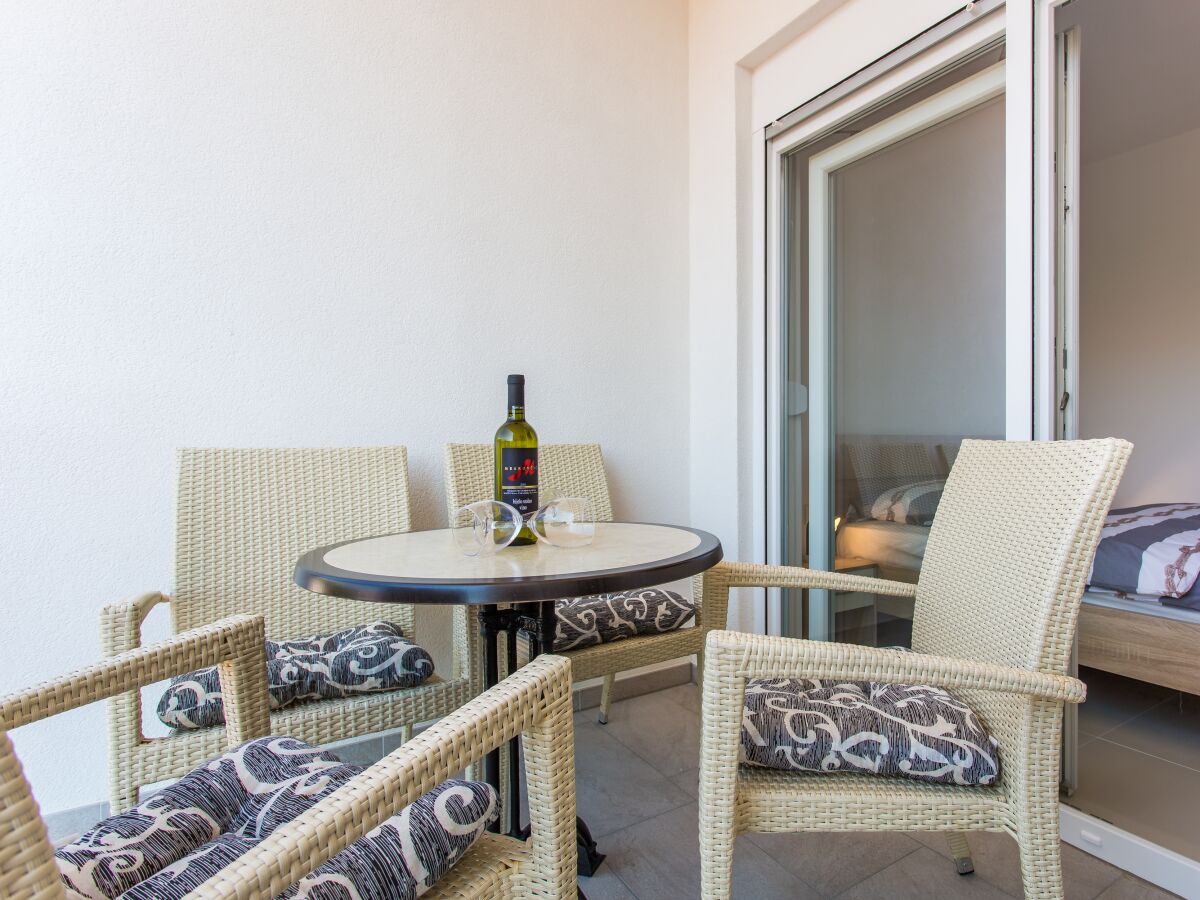 Apartment One bedroom apartment with terrace Baška, Krk A-18808-a