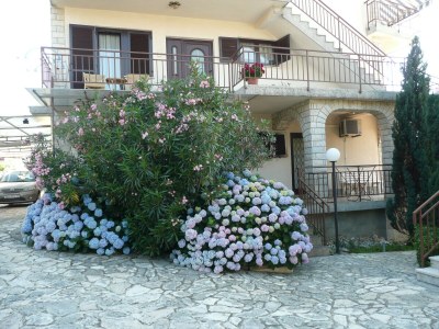 Apartment Two bedroom apartment with terrace Malinska, Krk A-19296-a - Outdoor photo 6