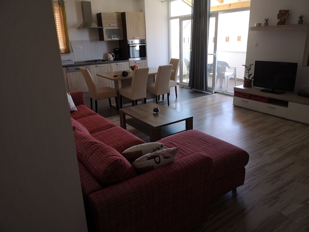 Apartment Two bedroom apartment with terrace Cres A-15672-a