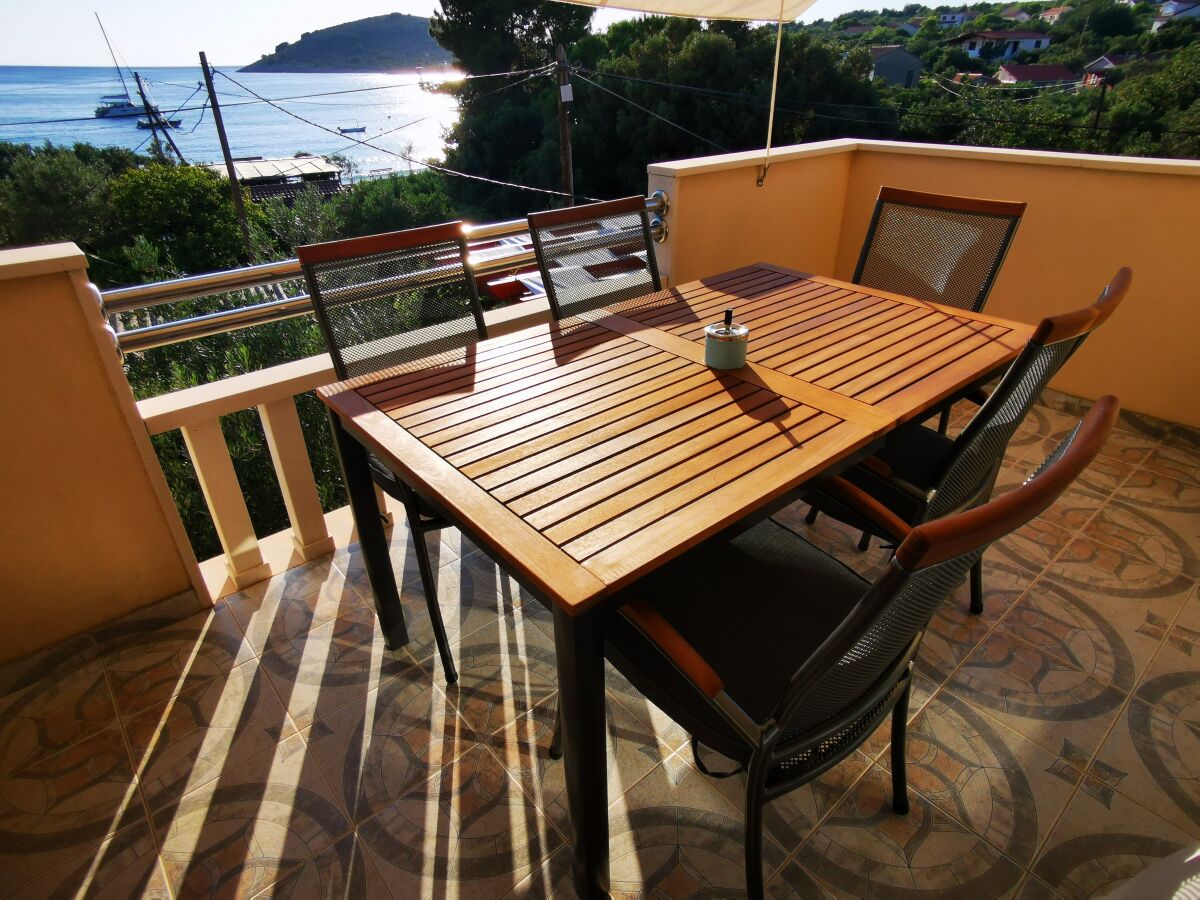 Apartment Two bedroom apartment with terrace and sea view Drvenik Mali, Drvenik A-16787-a