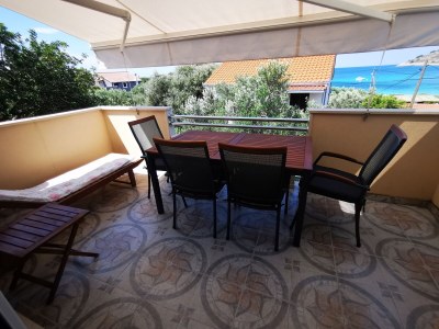 Apartment Two bedroom apartment with terrace and sea view Drvenik Mali, Drvenik A-16787-b in Drvenik Veliki - Apartment