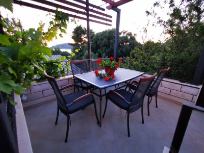 Apartment One bedroom apartment with terrace and sea view Drvenik Mali, Drvenik A-16787-c in Drvenik Veliki - Apartment