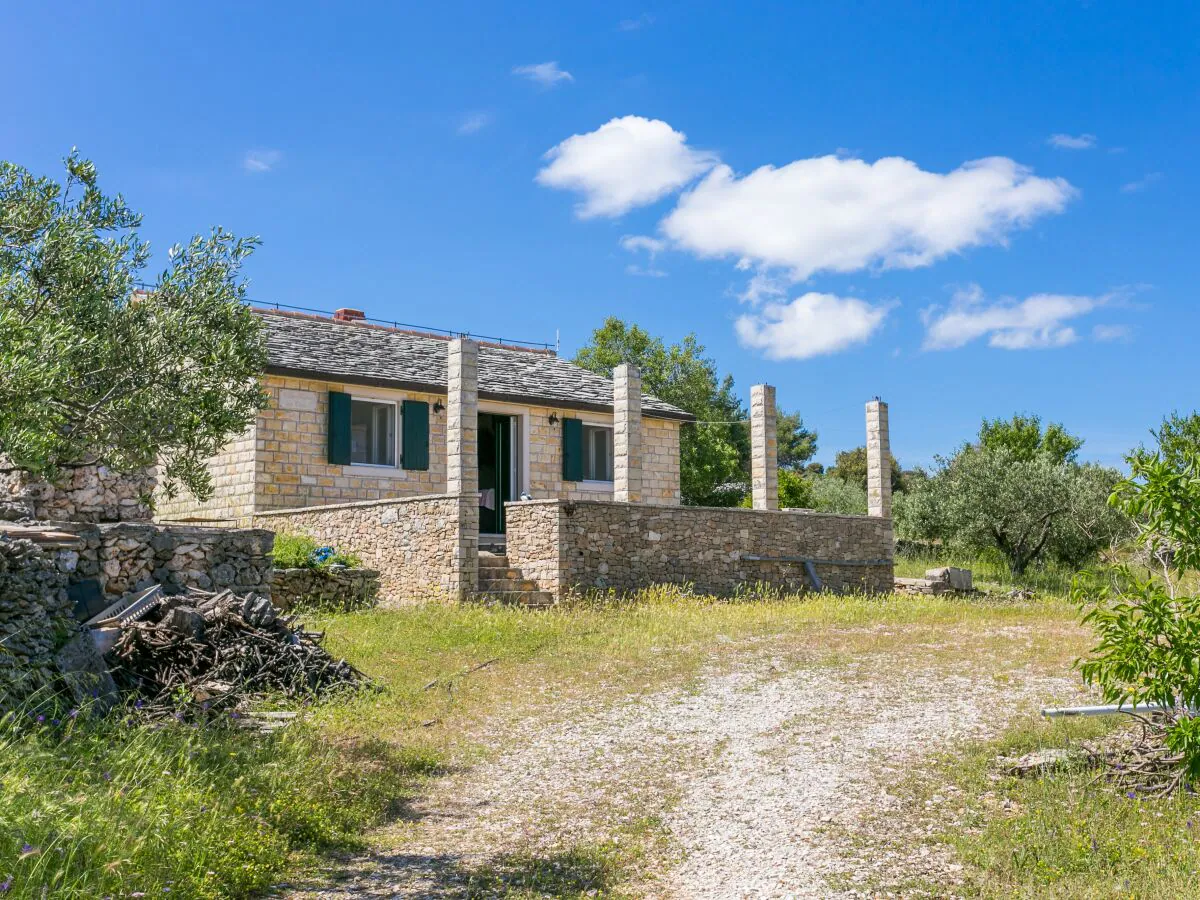 Holiday house One bedroom house with terrace and sea view Supetar, Brač K-17330