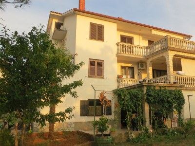 Apartment Two bedroom apartment with balcony Malinska, Krk A-19290-b in Malinska - Apartment