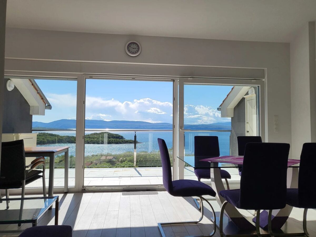 Apartment Two bedroom apartment with terrace and sea view Njivice, Krk A-21695-a