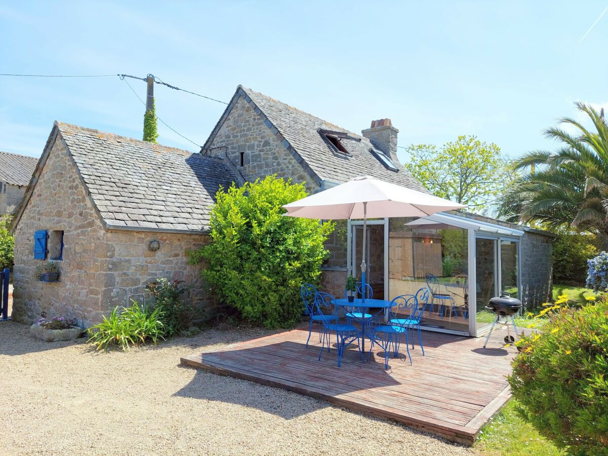 Holiday house Stone House in Sibiril near Sandy Beach