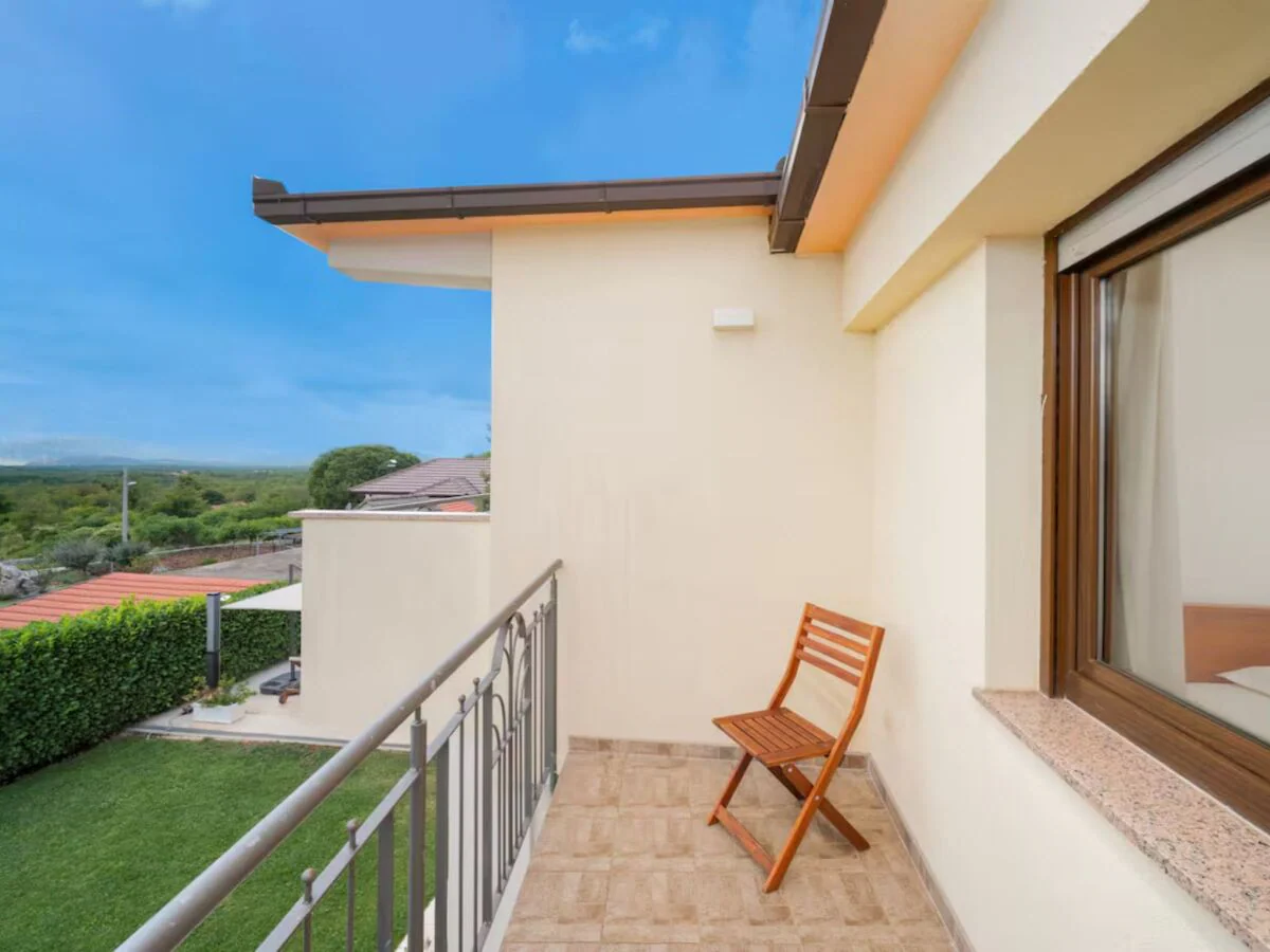 Villa Five Bedroom Villa With Pool
