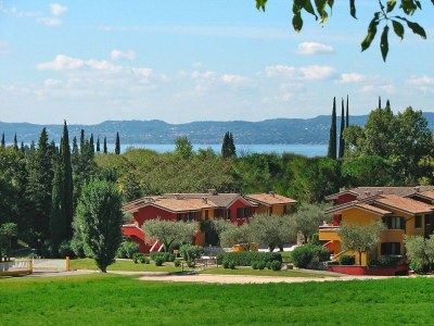 Holiday park Apartments Poiano in Garda with pool - Outdoor photo 17