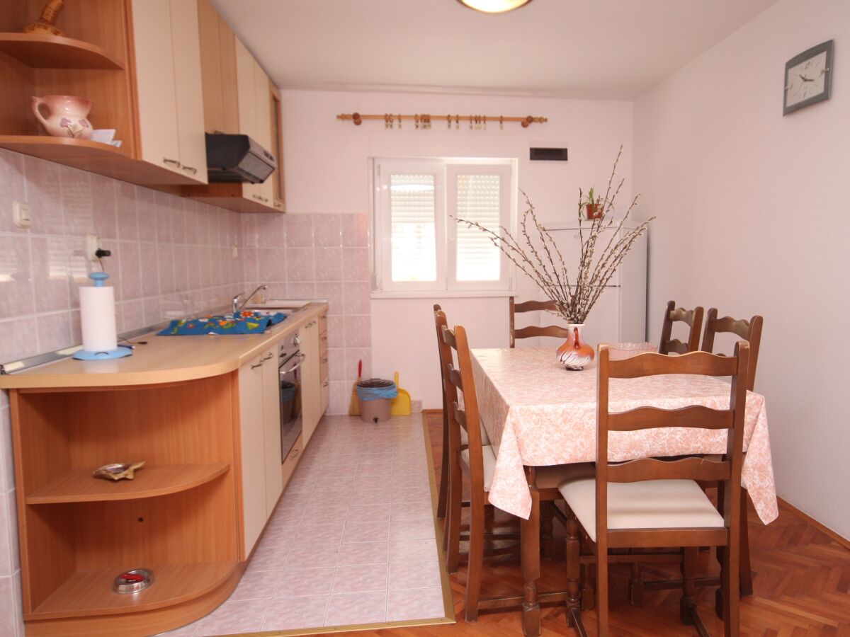 Apartment Two bedroom apartment with terrace Nin, Zadar A-6125-b