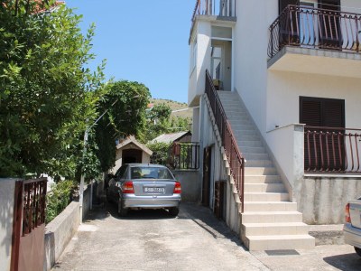 Apartment Three bedroom apartment with terrace and sea view Žaborić, Šibenik A-2190-a - Outdoor photo 10