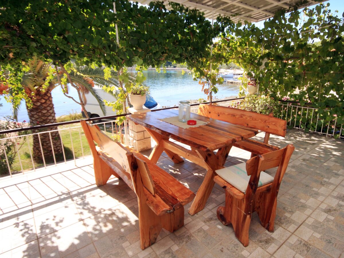 Apartment Two bedroom apartment near beach Lumbarda, Korčula A-9330-a