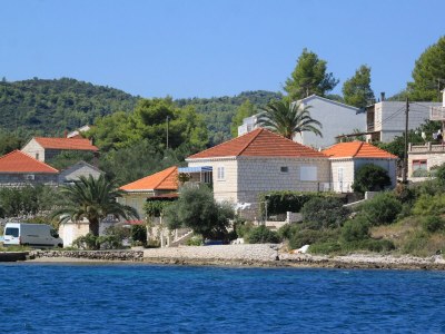 Apartment Two bedroom apartment near beach Lumbarda, Korčula A-9330-a - Outdoor photo 4